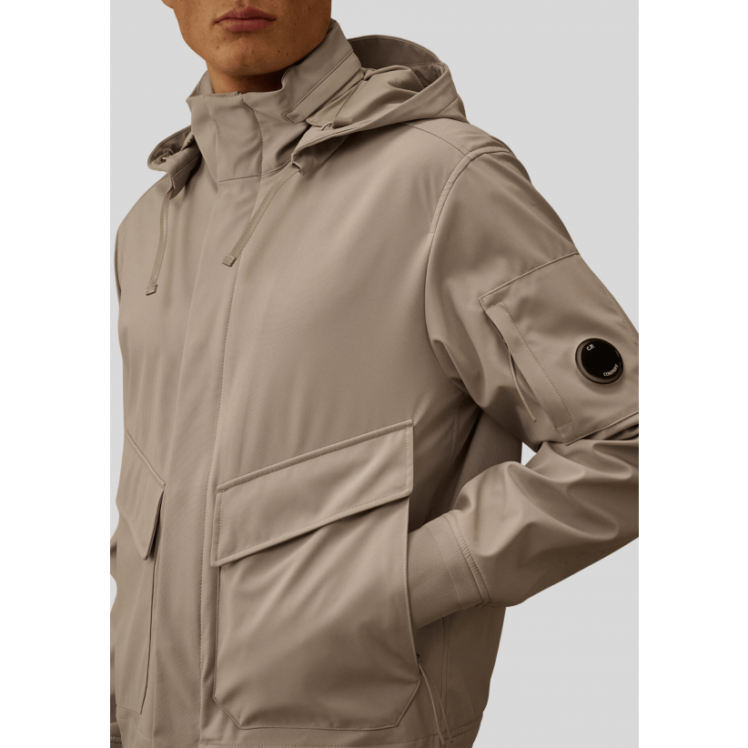 CPCompanyOvertjShellRHoodedLensJacketDove-01