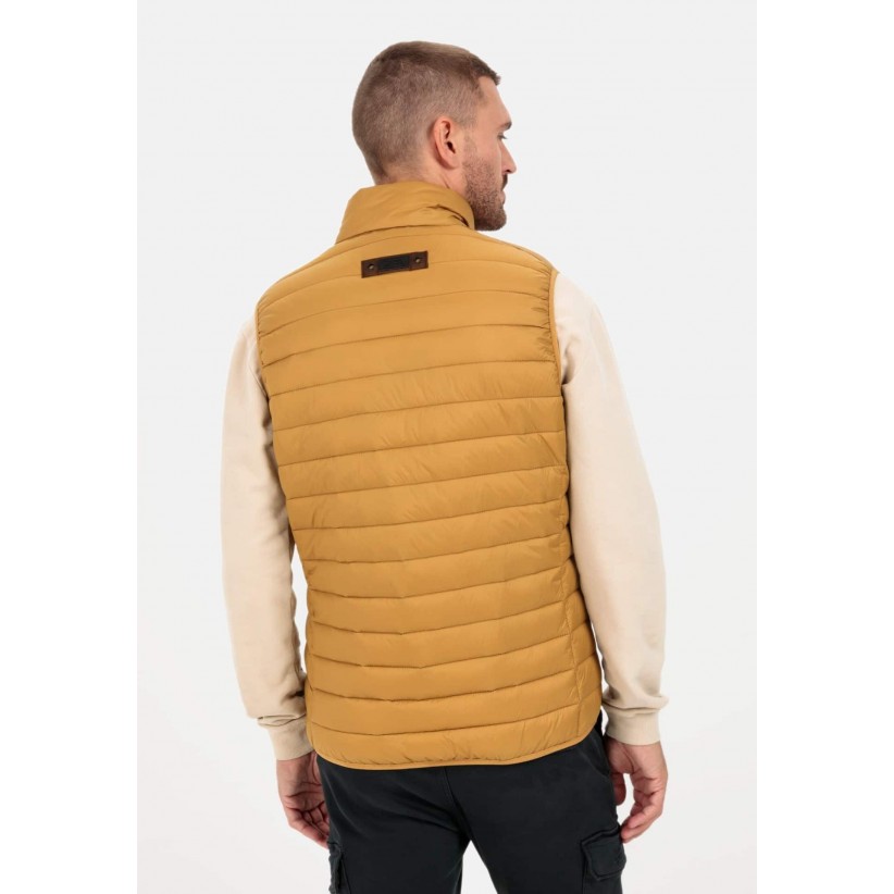 CAMELACTIVEQUILTEDVESTISAND-01