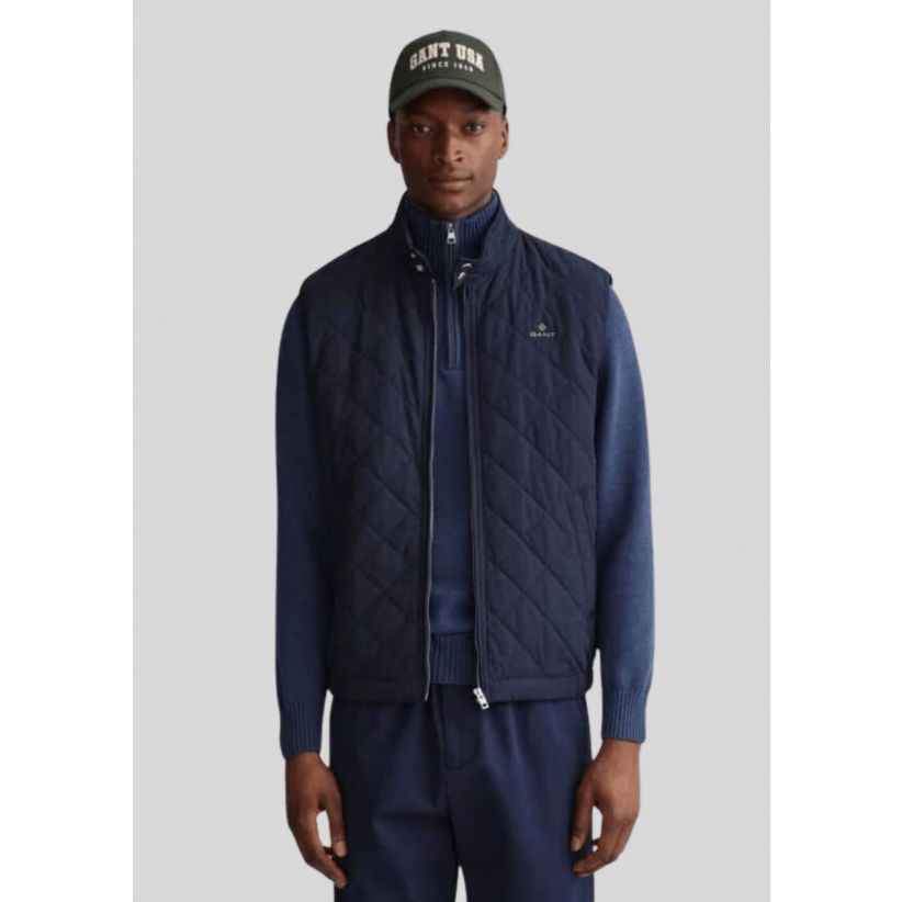 GantVestQuiltWindcheaterNavy-01