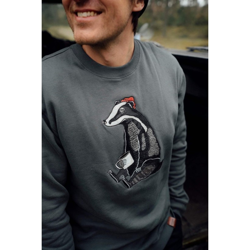LakorSweatshirtBadgerCoffeeUrbanChic-01