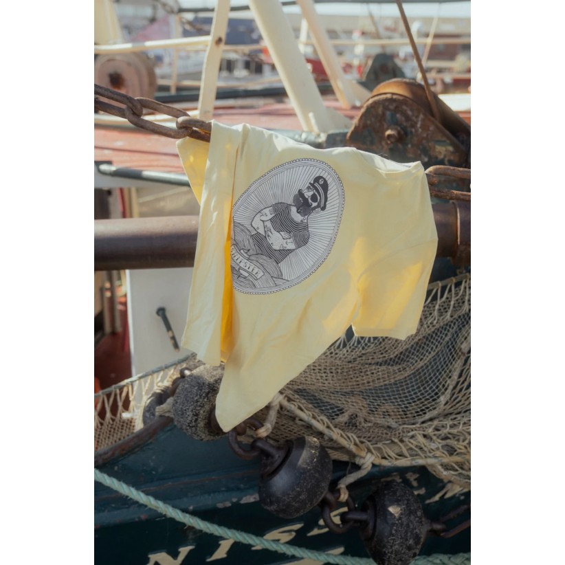 TSHIRTFRAMEDLEGENDGUL-01