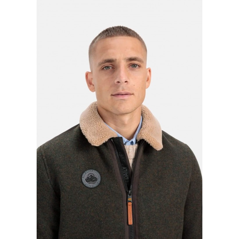 CamelActiveOvertjBomberTeddyCollarGreen-01