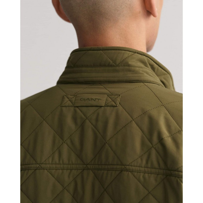 GANTQUILTEDWINDCHEATERJAKKEIGRN-01