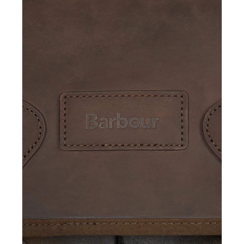 BarbourTaskeWaxLeatherTerrasOlive-01