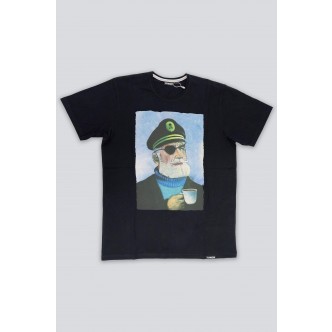 LAKOR, KAPTAJN KAFFE T-SHIRT I SORT 