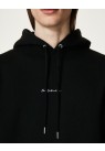 HAN KJØBENHAVN, SCRIPT HOODIE I SORT