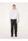 HAN KJØBENHAVN, SCRIPT HOODIE I LYS GRÅ