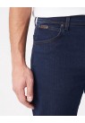 WRANGLER, TEXAS STRECH JEANS I MØRK BLÅ